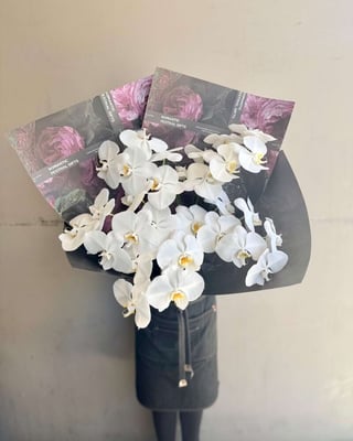 Luxury White Phalaenopsis Orchid Flower Bouquet