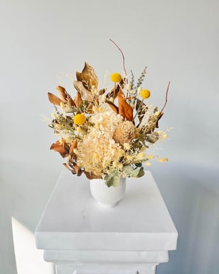 Mini Timeless Beauty Dry and Preserved Flower Arrangement