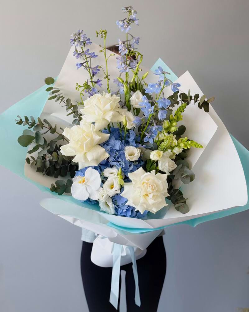 Blue And White Luxury Flower Bouquet